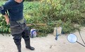 永州男子想尝鲜 使用电鱼工具下河电鱼 结果自己落法网