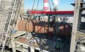 首台镍精矿蒸汽干燥机在金川集团镍冶炼厂吊装到位