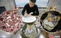 河北邯郸：虎年主题瓷器生产忙