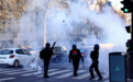 抗议示威者聚集巴黎 警方动用催泪瓦斯驱赶