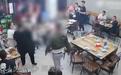 唐山多名男子烧烤店前暴力打人 目击者：打完人就走了