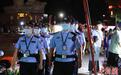 多地官员上街督导夏夜治安 有嫌疑人现场被抓