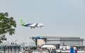 现场照片！C919客机首次降落北京首都国际机场