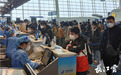 武汉日进出港航班量增加近160%