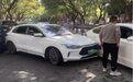南昌一网约车连撞3车致乘客受伤 到底该由谁赔偿？