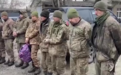 俄乌交换近200名战俘 两名英志愿者遗体送回乌克兰