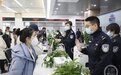 出入境业务大幅增长 重庆一个月审签出入境证件超12万证次