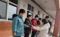 河北宁晋：学生拾金不昧 彰显少年美德
