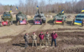 大批西方坦克陆续抵达乌克兰，用于乌克兰即将发动的春季攻势？