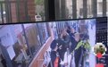 合肥一中学学生与保安起冲突 多名家长情绪激动冲上前理论