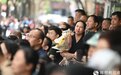 高考“气氛组”仪式感拉满：陪考是最长情的告白