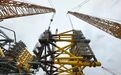 珠海金湾再创纪录 “海基二号”完成900吨结构物高空吊装