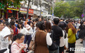 火得突然！武汉山海关路何以“人山人海”？