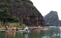 龙虎山景区竹筏漂流由电机改为人工