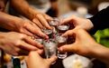 头部白酒公司历史分红“比拼”：茅台累计分红超2000亿数额最大、泸州老窖比例高