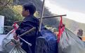 18岁小伙爬武功山捡塑料瓶换奖牌：最多一天捡600多个瓶子