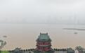 持续强降雨致江西第一大河流赣江水位上涨 岸边低洼地带被淹没