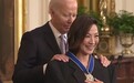 杨紫琼获得美国总统自由勋章，因“打破对族裔的刻板印象”