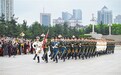 南昌：“五一”观升旗（图）