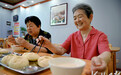 邯郸丛台：社区老年食堂的幸福味道