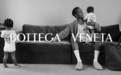 BOTTEGA VENETA 发布 CARRIE MAE WEEMS 与 A$AP ROCKY  合作呈现新摄影系列《父爱映像》