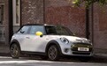 电池存在起火风险！宝马宣布召回全球超14万辆Mini Cooper SE