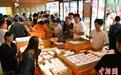 （走进中国乡村）探访舌尖上的“月饼村”：老牌传新味