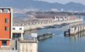 杭州桐庐：蛇年首闸开启 富春江船闸领跑浙西水运