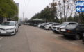 抚州市综合城建大楼2辆“僵尸车”长期占位 相关部门：拖走并报废处理