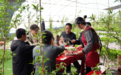 桃花树下涮羊肉松弛感拉满　金川区喊你及“食”行乐
