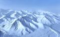 阿克塞：春雪轻抚当金山　山河美景入画来