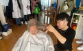 理发义诊教玩手机……华亭这个社区的银发福利太暖心