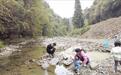 常年带着老婆孩子敲石头 “化石猎人”在湖北大山深处寻宝