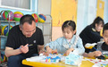 长春市绿园区城西镇雁鸣湖社区举办画风筝活动