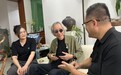 多学科护航，89岁华裔设计师抗癌有 “心声”
