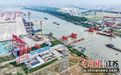 潍宿高铁跨京杭运河特大桥主桥首节钢桁梁完成吊装