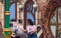 迪士尼里一对情侣和一家三口扭打，知情人：因拍照起冲突