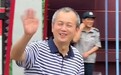 合肥一名60后大叔参加高考，保安：英语考试他第三个出考场