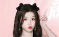 虞书欣蝴蝶结猫耳造型甜度超标！对镜比心嘟嘴萌化少女感拉满