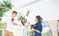 南昌：见证新人幸福时刻 领证跟拍师“火了”（图）