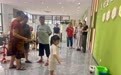 “夏日送清凉+垃圾分类”双行动 温情服务促社区共治