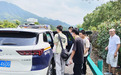 旅游大巴高速故障 江西执法人员紧急转运32名外省游客