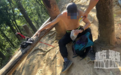 南昌梅岭70岁大爷爬山途中中暑，30℃高温下众人撑伞急救
