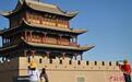 嘉峪关关城文物景区吸引游客