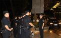 中秋“守夜人”：一名老特警的坚守