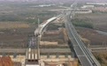沈海高速改扩建上跨胶济、胶新铁路立交桥完成转体