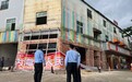 海口一铺面违规安装大型广告牌 存在安全隐患后整改缩减面积