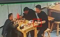 男子向碗里丢异物碰瓷餐厅被识破，店方：幸亏有监控