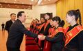 浙江表彰见义勇为先进人物 王浩看望代表