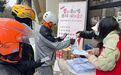 一杯红豆沙，一封文明信：社区邀骑手当“流动信使”